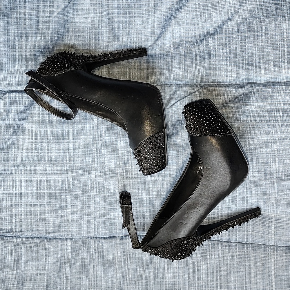Black Heels👠 ⚫️ 🖤